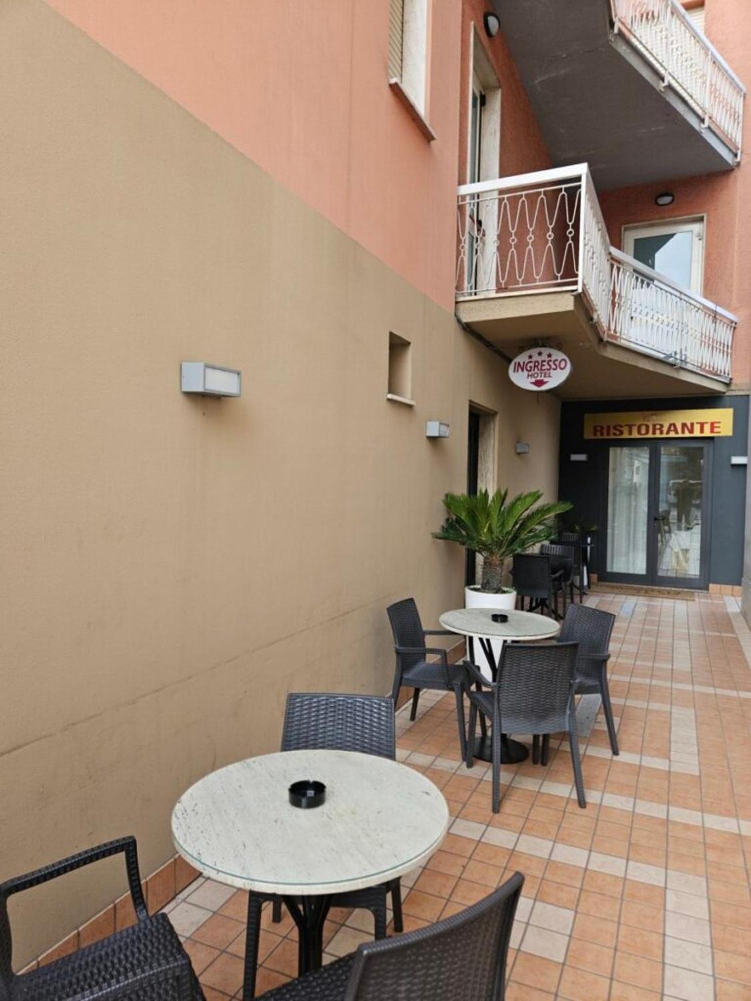 Hotel Mazzocchetti Città Sant'Angelo Exterior foto